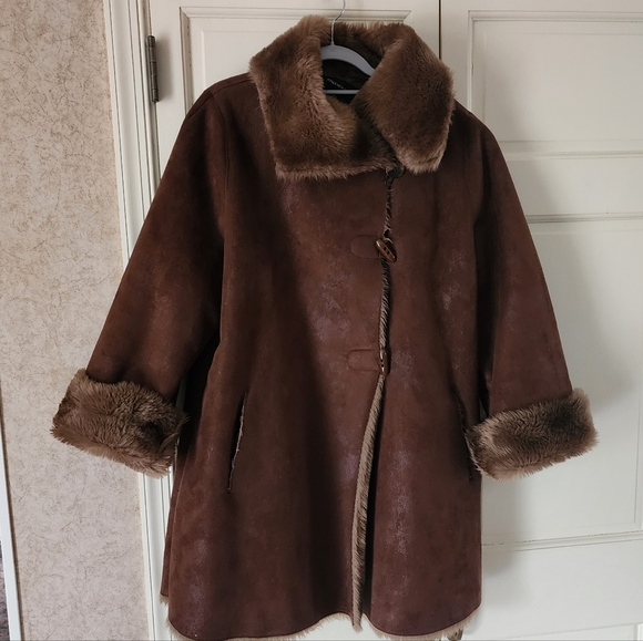 Jones New York Brown Teddy Jacket with Faux Fur Trim.New No Tag. - Picture 2 of 9
